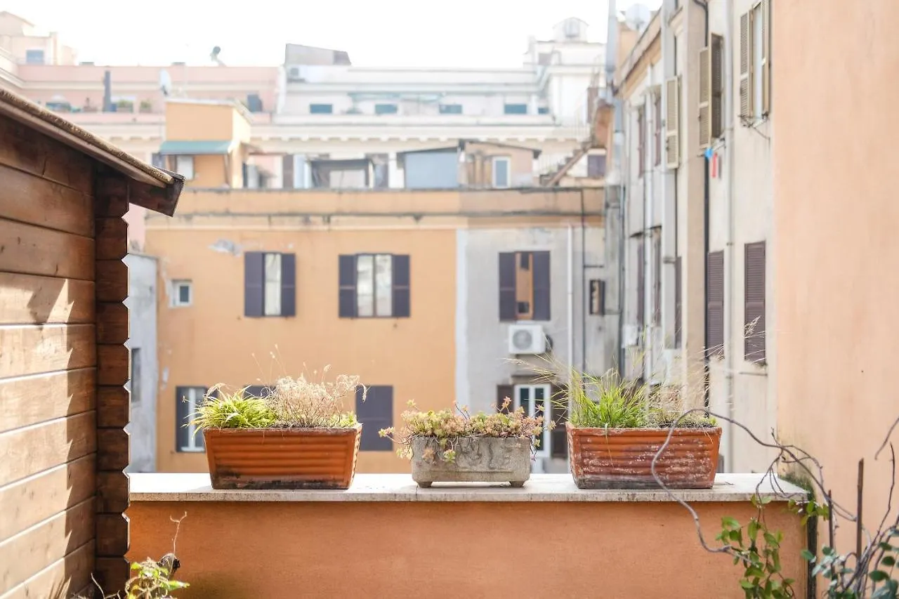 Spacious Apartment With Big Terrace At Colosseum Rome