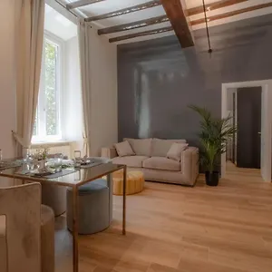  Apartment Charme With In Piazza Del Popolo