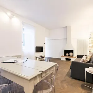 https://prestige-boutique-homes-il-nido-dei-navigli.italymilanhotels.net