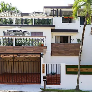 https://pr1654-4-private-queen-bed-w-shared-bathroom.comcaribbean.com