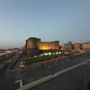https://babylon-luxury-naples.hotels-amalfi.com